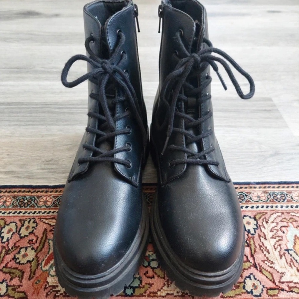 Kohl's Black Lace-Up Women's Combat Booties